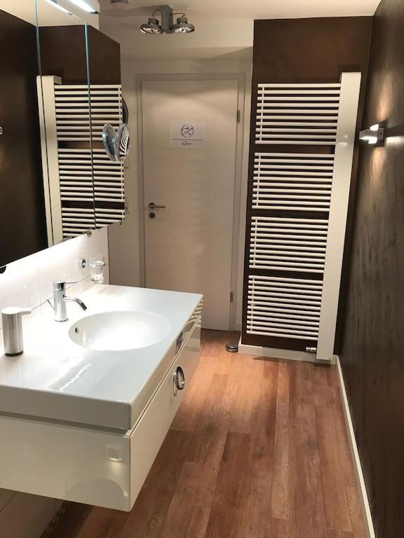 Exclusive Fewo In Warnemuende, 150M To The Beach, 2 Bathrooms, 2 Bedrooms, Sauna, Wifi And Much More. Rostock Ngoại thất bức ảnh