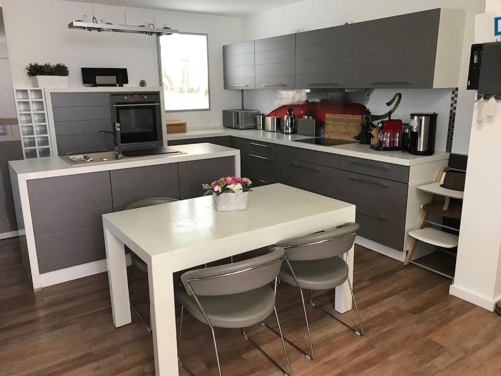 Exclusive Fewo In Warnemuende, 150M To The Beach, 2 Bathrooms, 2 Bedrooms, Sauna, Wifi And Much More. Rostock Ngoại thất bức ảnh